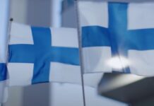 Robert Taylor kieltäytyi tulemasta Huuhkajien EM-karsintaotteluun Robert Taylor Palloliitto Huuhkajat kokoonpano Suomen kokoonSuomen avauskokoonpano Huuhkajat Huuhkajien EM-joukkue 2021